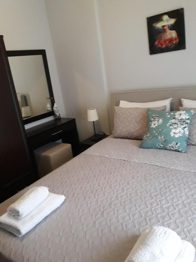 M&J Apartments Никити Екстериор снимка